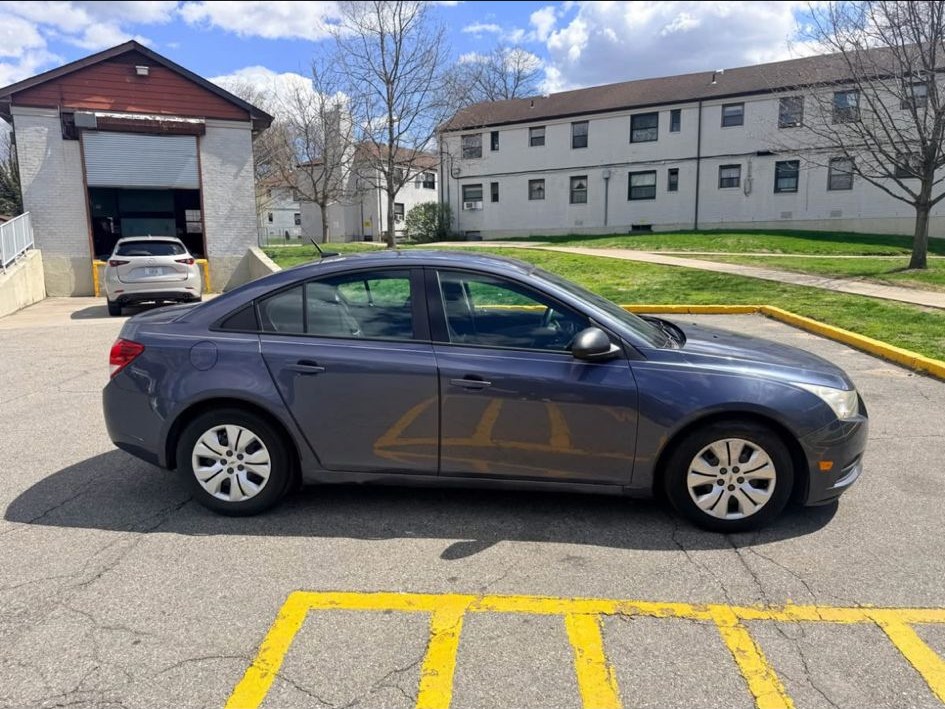 Chevy Cruze side profile